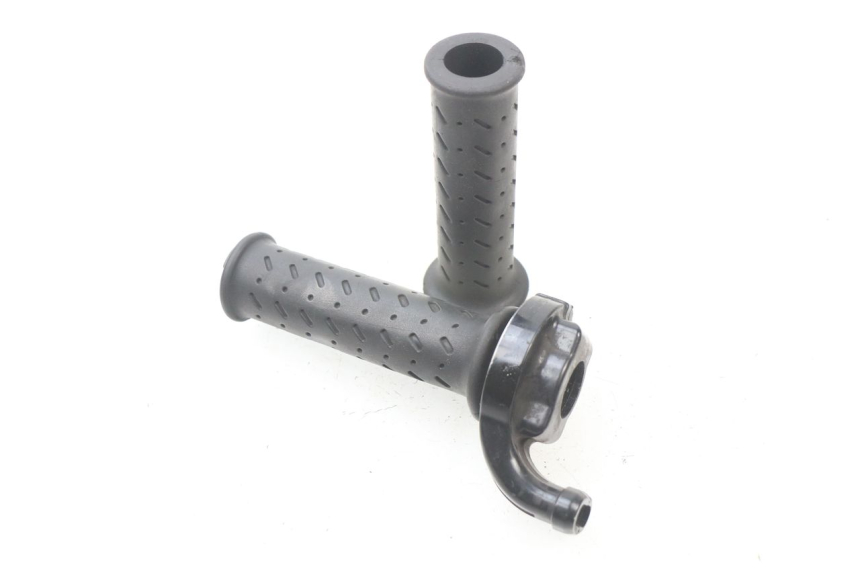 photo de THROTTLE GRIP TRIUMPH SPEED TRIPLE 1050 (2005 - 2007) - Main view