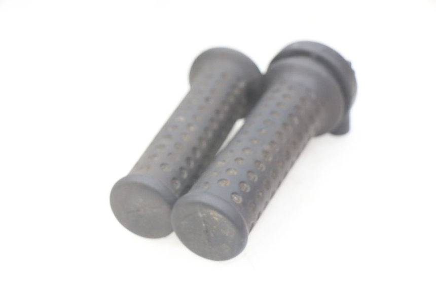 photo de THROTTLE GRIP APRILIA SR 2T 50 (2018 - 2022) - Technical close-up