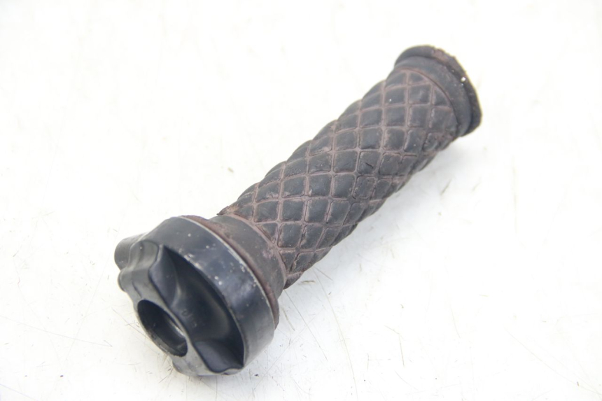 photo de THROTTLE GRIP YAMAHA SR 125 (1982 - 2003) - Component detail