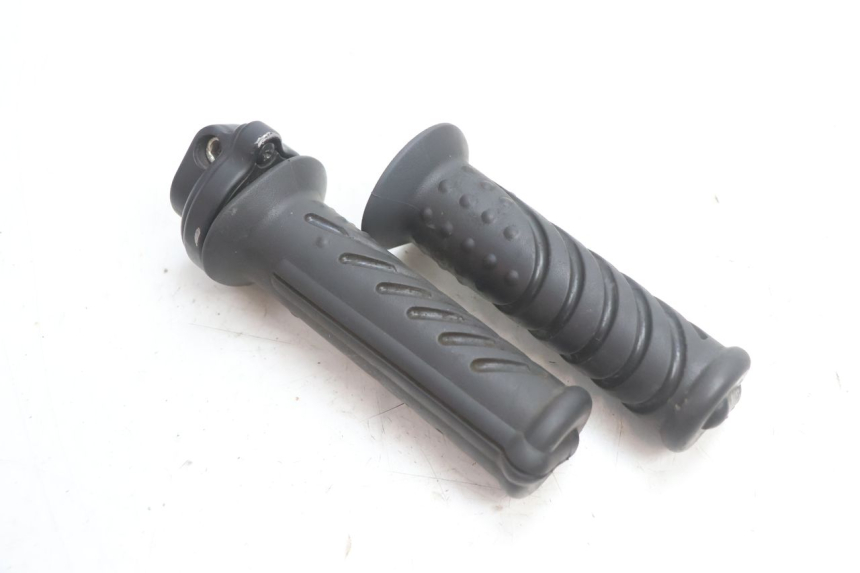 photo de THROTTLE GRIP GILERA STALKER 50 (2004 - 2014) - Zoom on usage condition