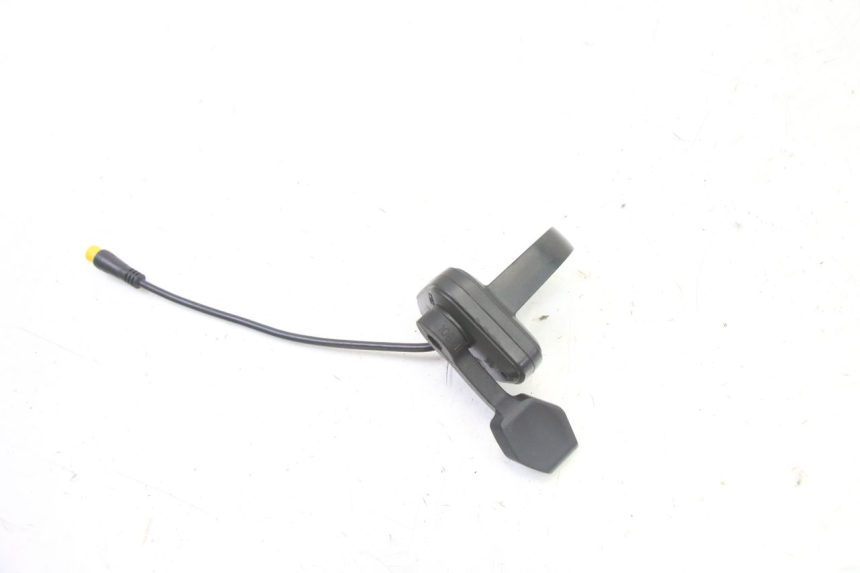 photo de THROTTLE GRIP NAMI STELLAR 1 - Zoom on usage condition