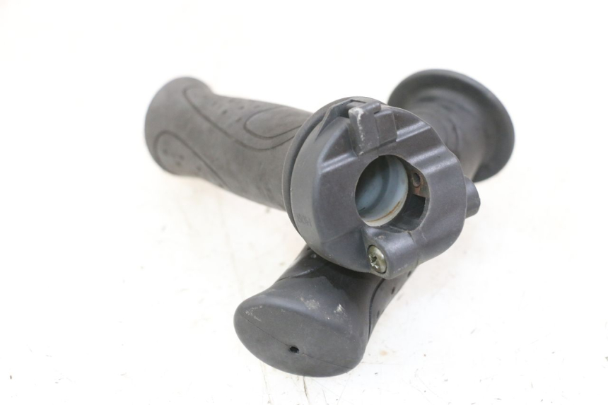 photo de THROTTLE GRIP SYM ORBIT 2 4T 50 (2008 - 2017) - Component detail