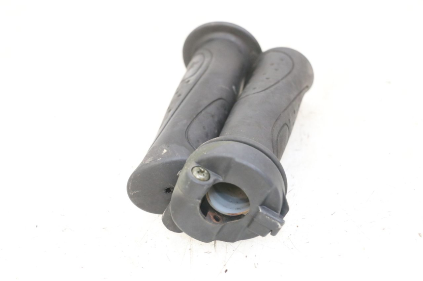 photo de THROTTLE GRIP SYM ORBIT 2 4T 50 (2008 - 2017) - Technical close-up