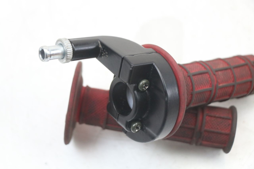 photo de THROTTLE GRIP NITRO MOTORS THUNDER 125 - Alternative perspective