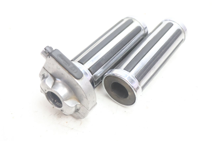photo de THROTTLE GRIP BOOM TRIKE FUN 500 (2004 - 2010) - Component detail