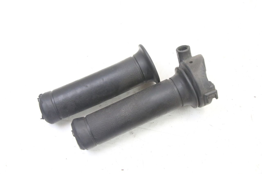 photo de THROTTLE GRIP PEUGEOT TWEET 4T 50 (2014 - 2019) - Technical close-up