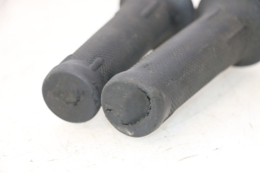 photo de THROTTLE GRIP PIAGGIO TYPHOON 50 (2000 - 2009) - Component detail