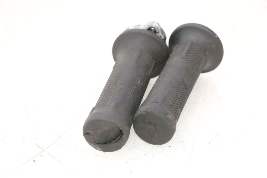 photo de THROTTLE GRIP PIAGGIO TYPHOON 50 (2000 - 2009) - Product overview