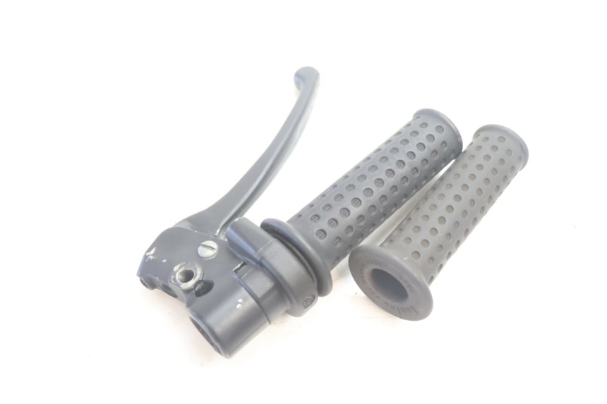 photo de THROTTLE GRIP PIAGGIO TYPHOON 50 (1993 - 1999) - Component detail