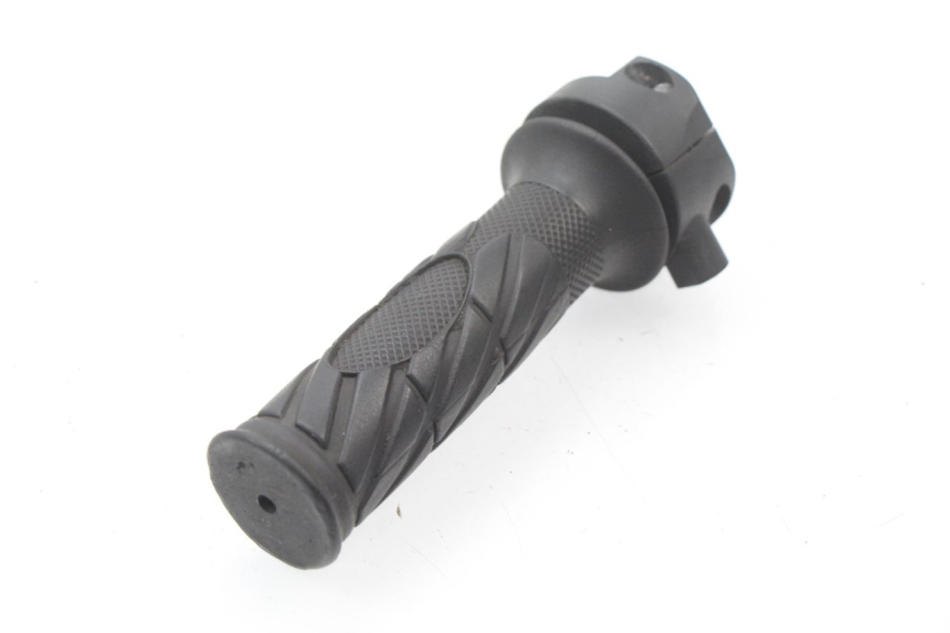 photo de THROTTLE GRIP REVATTO URBA GT 125 (2007 - 2017) - Component detail
