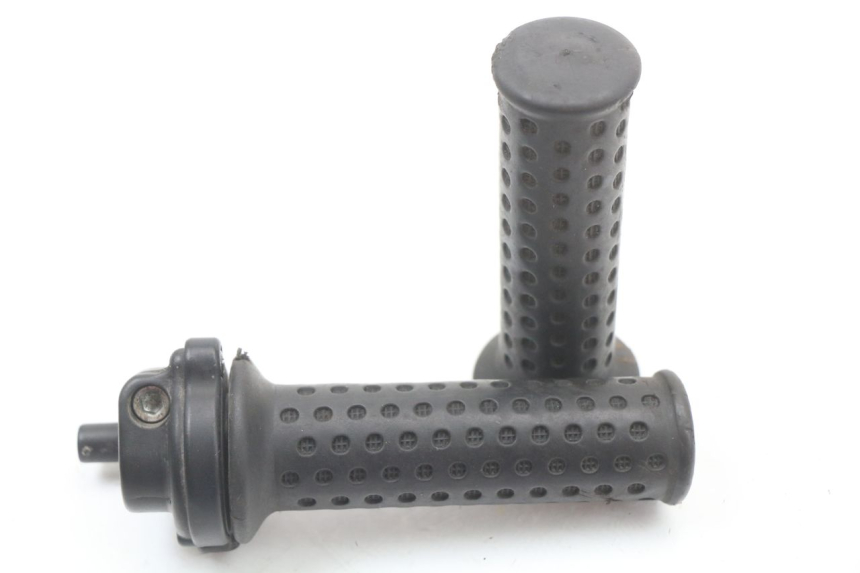 photo de THROTTLE GRIP PIAGGIO VESPA LX 2T 50 (2005 - 2013) - Component detail