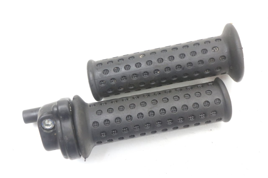 photo de THROTTLE GRIP PIAGGIO VESPA LX 125 (2005 - 2010) - Main view