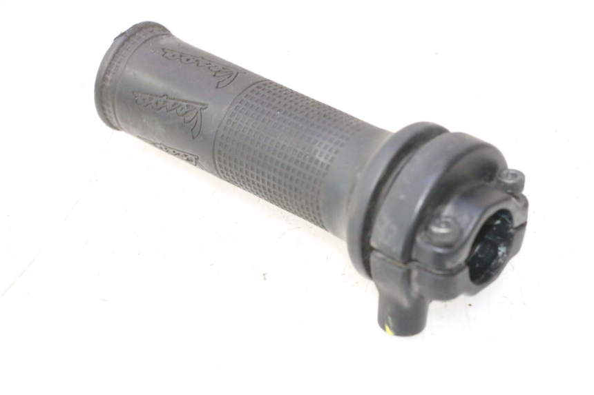 photo de THROTTLE GRIP PIAGGIO VESPA PRIMAVERA 2T 50 (2013 - 2018) - Alternative perspective