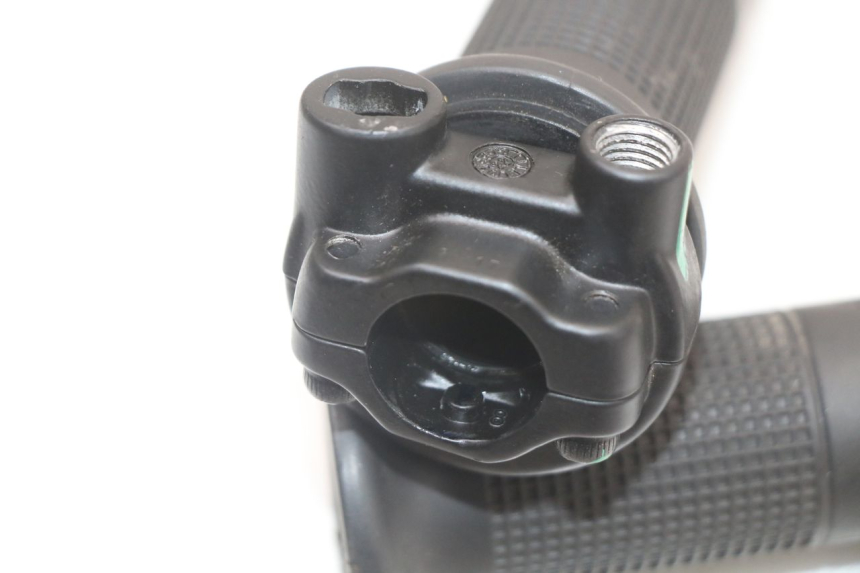 photo de THROTTLE GRIP PIAGGIO VESPA PRIMAVERA 4T 50 (2021 - 2024) - Product overview