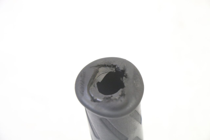 photo de THROTTLE GRIP PEUGEOT VIVACITY NEW 4T 50 (2008 - 2017) - Technical close-up