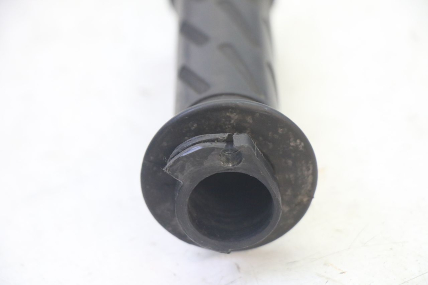photo de THROTTLE GRIP PEUGEOT VIVACITY NEW 4T 50 (2008 - 2017) - Component detail