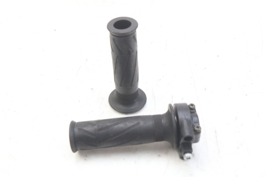 photo de THROTTLE GRIP YAMAHA X-CITY XCITY 125 (2007 - 2013) - Main view