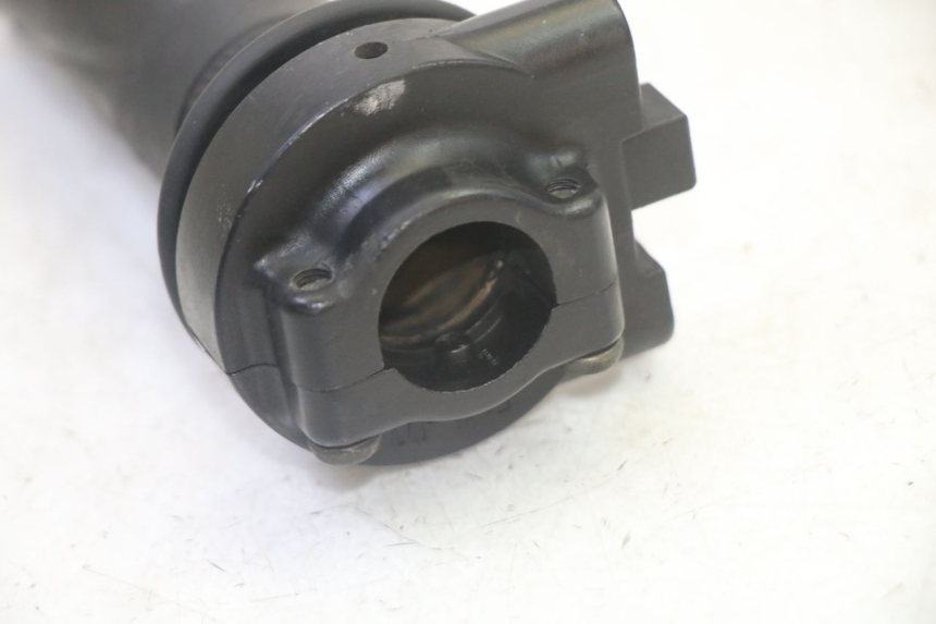 photo de THROTTLE GRIP YAMAHA X-CITY XCITY 125 (2007 - 2013) - Technical close-up