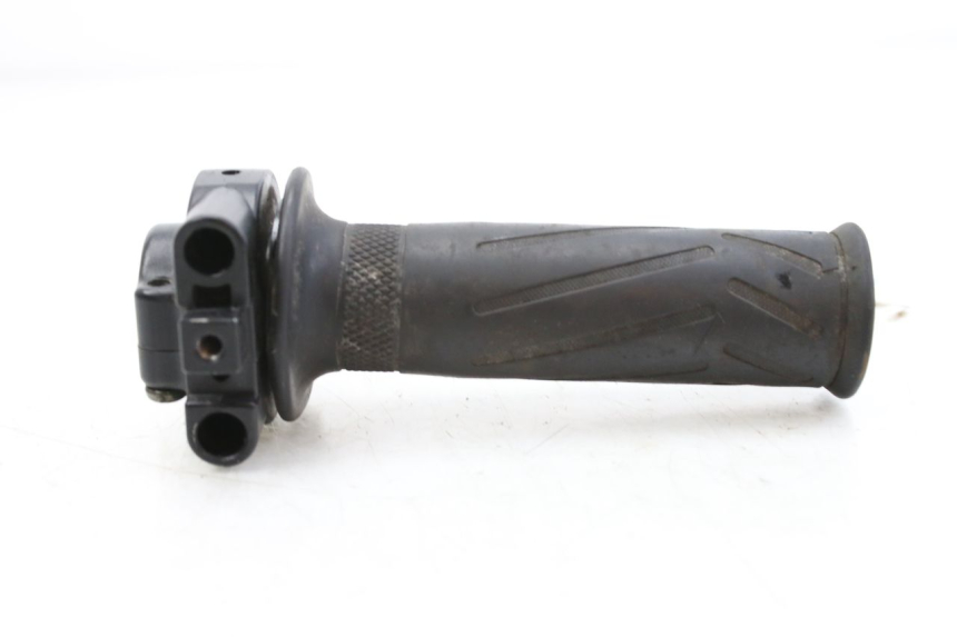 photo de THROTTLE GRIP YAMAHA XMAX X-MAX 125 (2006 - 2009) - Zoom on usage condition