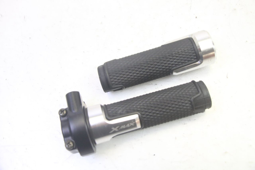 photo de THROTTLE GRIP YAMAHA XMAX X-MAX 125 (2006 - 2009) - Component detail