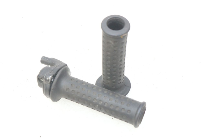 photo de THROTTLE GRIP PIAGGIO X9 EVOLUTION 125 (2003 - 2007) - Main view