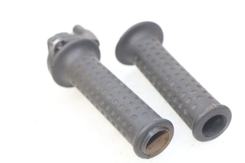 photo de THROTTLE GRIP PIAGGIO X9 EVOLUTION 125 (2003 - 2007) - Alternative perspective