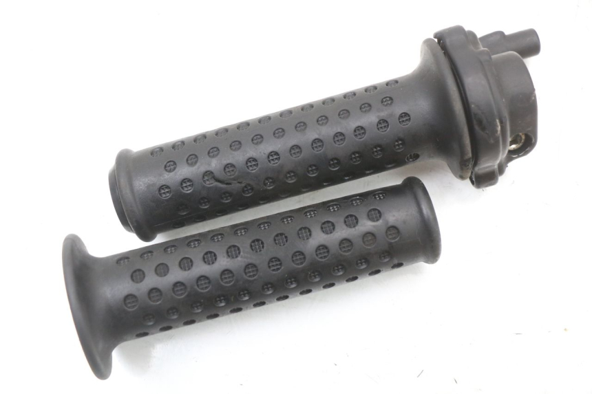 photo de THROTTLE GRIP PIAGGIO XEVO - X EVO 125 (2007 - 2017) - Alternative perspective