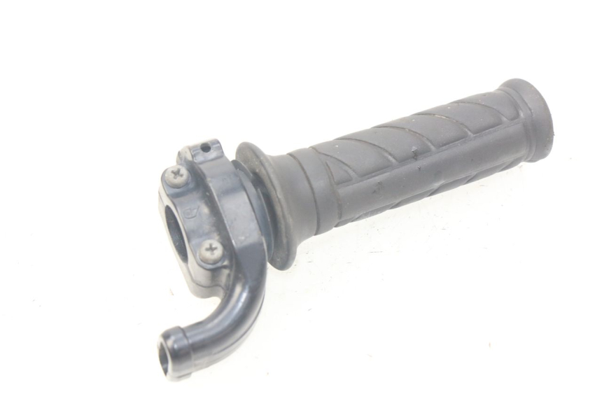 photo de THROTTLE GRIP SUZUKI XF FREEWIND 650 (1997 - 2003) - Zoom on usage condition