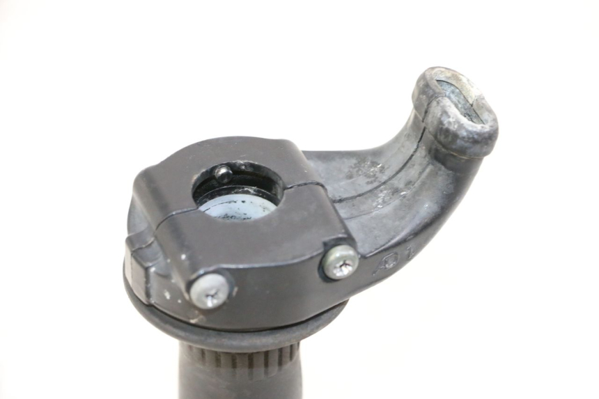photo de THROTTLE GRIP YAMAHA XJN DIVERSION 600 (2000 - 2003) - Zoom on usage condition