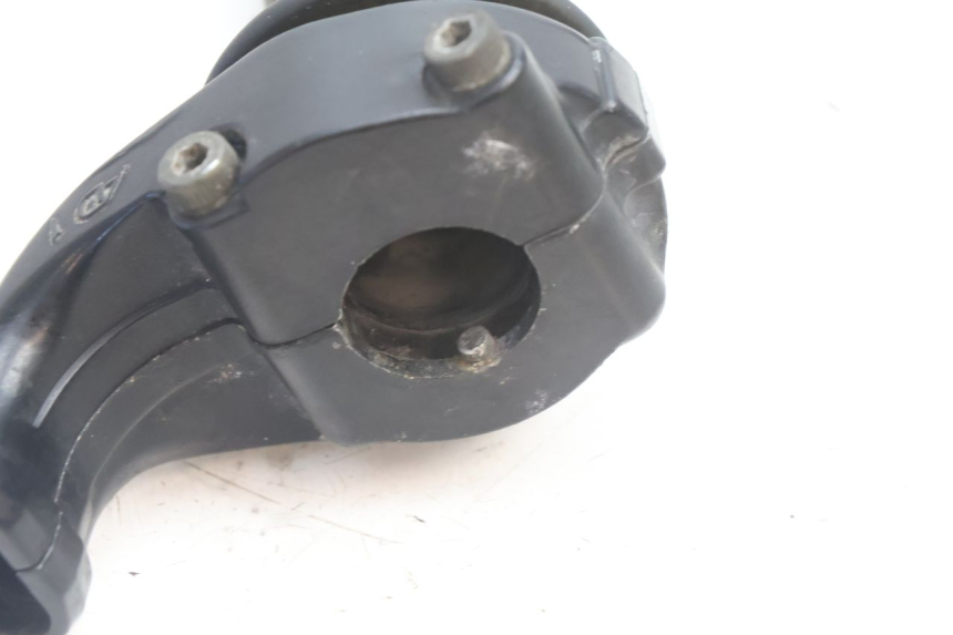 photo de THROTTLE GRIP YAMAHA XJR 1300 (1998 - 2002) - Alternative perspective