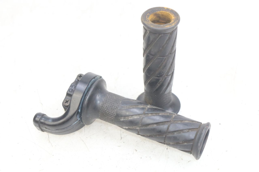 photo de THROTTLE GRIP YAMAHA YZF R THUNDERCAT 600 (1996 - 2003) - Main view