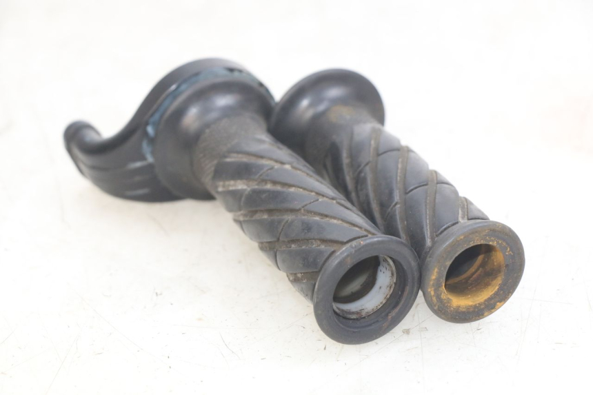 photo de THROTTLE GRIP YAMAHA YZF R THUNDERCAT 600 (1996 - 2003) - Alternative perspective