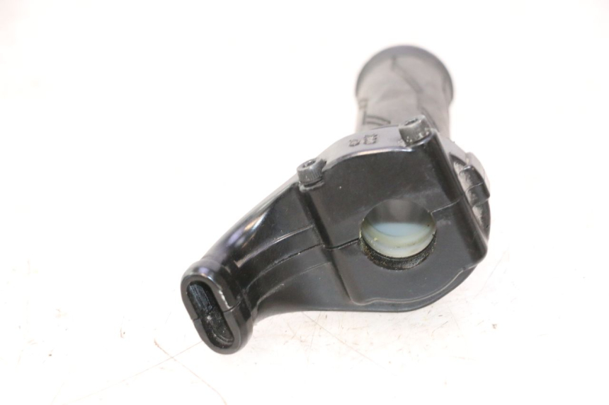 photo de THROTTLE GRIP YAMAHA YZF R6 600 (2008 - 2009) - Alternative perspective
