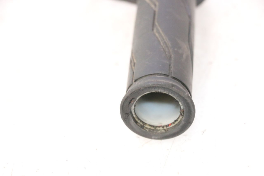 photo de THROTTLE GRIP YAMAHA YZF R6 600 (2008 - 2009) - Technical close-up