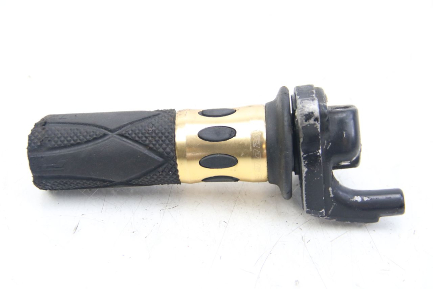 photo de THROTTLE GRIP PIAGGIO ZIP 2T 50 (2009 - 2019) - Zoom on usage condition