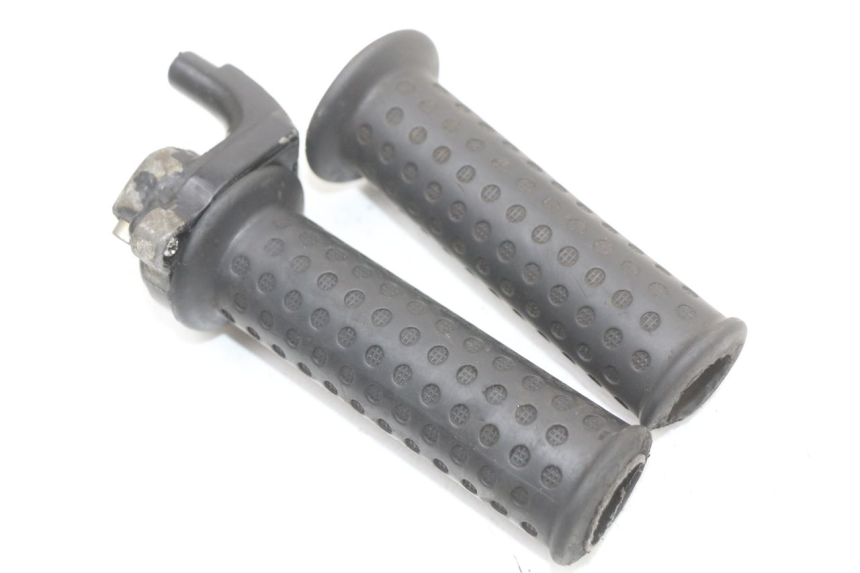 photo de THROTTLE GRIP PIAGGIO ZIP 2T 50 (2009 - 2019) - Zoom on usage condition
