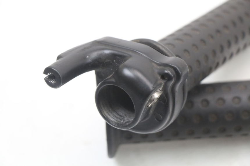 photo de THROTTLE GRIP PIAGGIO ZIP 2T 50 (2009 - 2019) - Zoom on usage condition