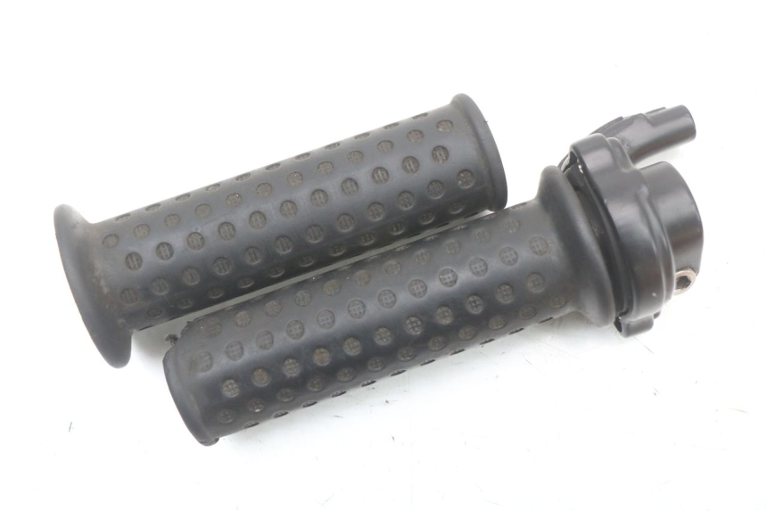 photo de THROTTLE GRIP PIAGGIO ZIP 2T 50 (2009 - 2019) - Technical close-up