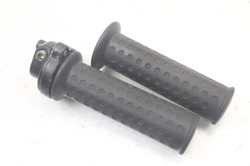 photo de THROTTLE GRIP PIAGGIO ZIP 2T 50 (2009 - 2019) - Component detail