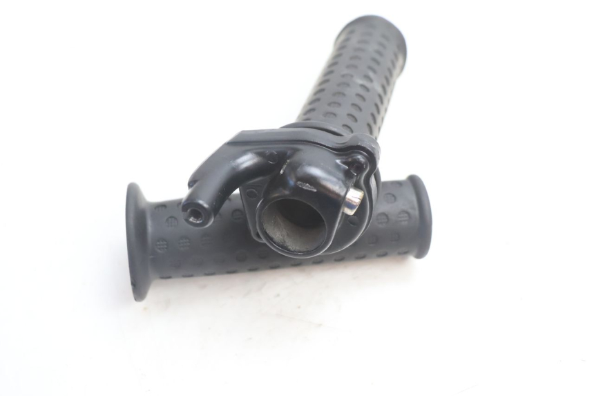 photo de THROTTLE GRIP PIAGGIO ZIP 2T 50 (2009 - 2019) - Alternative perspective