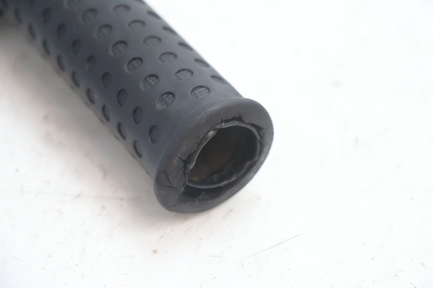 photo de THROTTLE GRIP PIAGGIO ZIP 2T 50 (2009 - 2019) - Technical close-up
