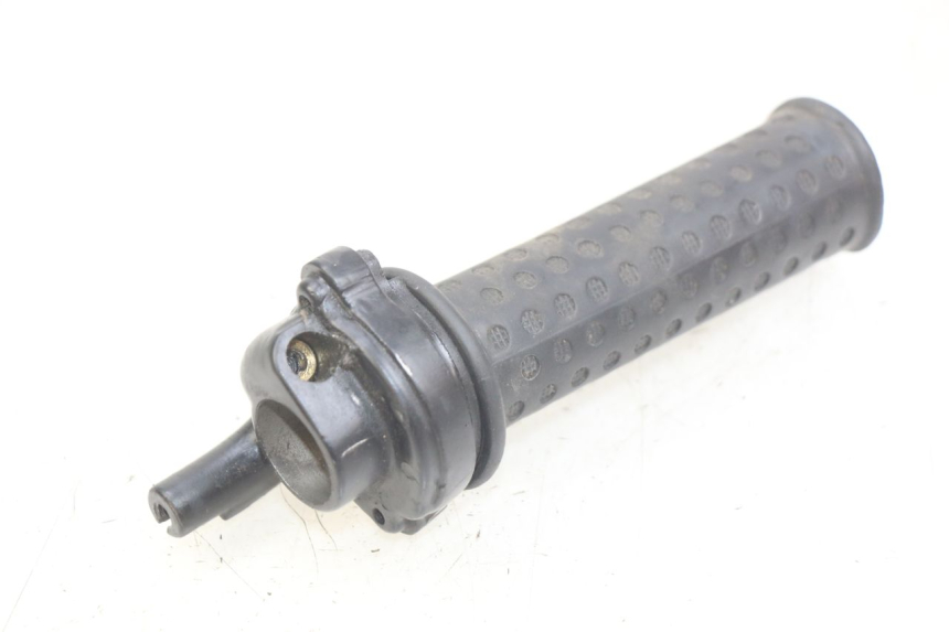 photo de THROTTLE GRIP PIAGGIO ZIP 4T 50 (2018 - 2020) - Technical close-up