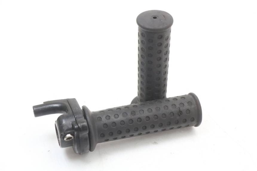 photo de THROTTLE GRIP PIAGGIO ZIP 4T 50 (2018 - 2020) - Main view