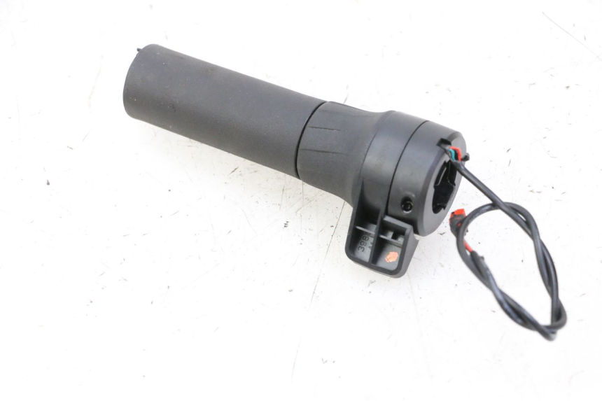 photo de THROTTLE GRIP SEGWAY NINEBOT ZT3 PRO 1 - Technical close-up