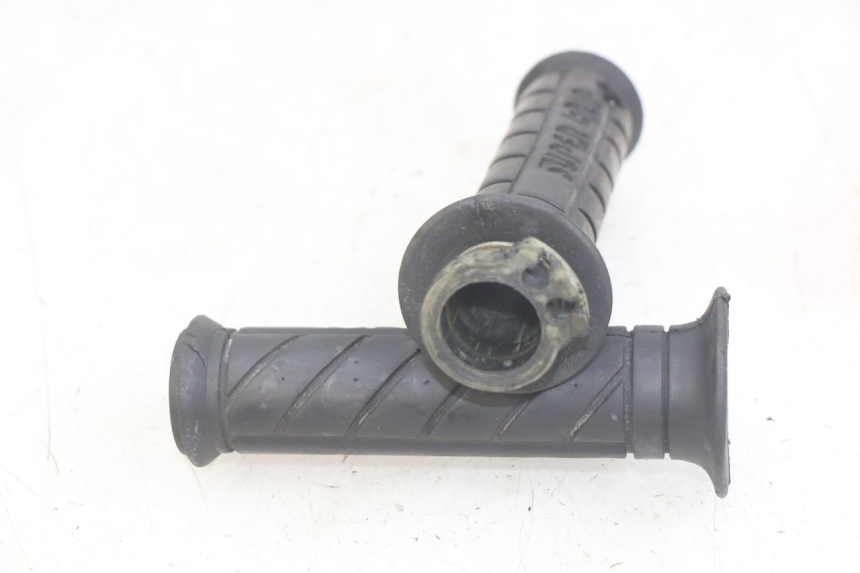 photo de THROTTLE GRIP KAWASAKI ZX-6R ZX6R 600 (1995 - 1997) - Zoom on usage condition
