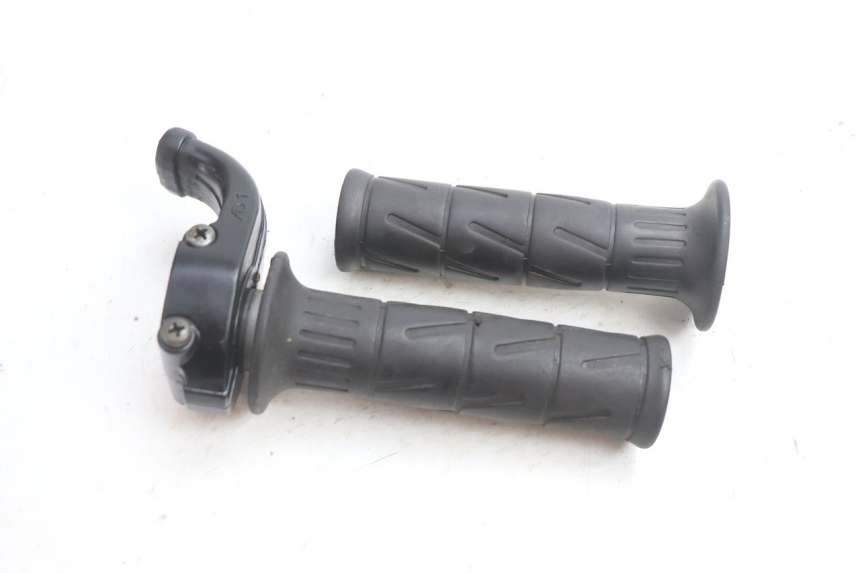 photo de THROTTLE GRIP KAWASAKI ZX-6R ZX6R 600 (2000 - 2002) - Main view