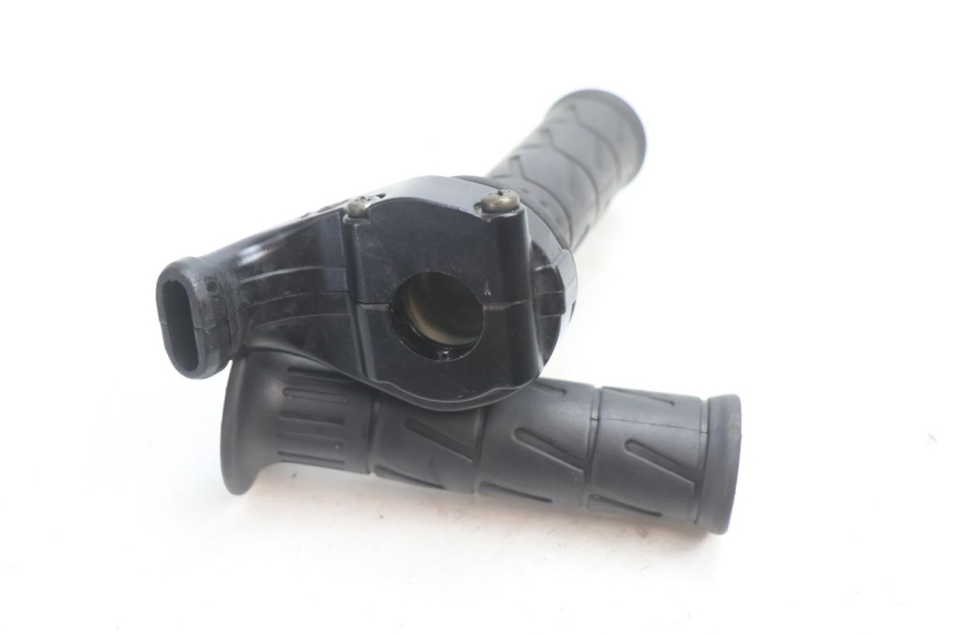 photo de THROTTLE GRIP KAWASAKI ZX-6R ZX6R 600 (2000 - 2002) - Alternative perspective