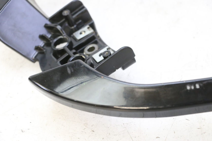 photo de GRAB RAIL QUADRO 4 4D 350 (2015 - 2018) - Distinctive features