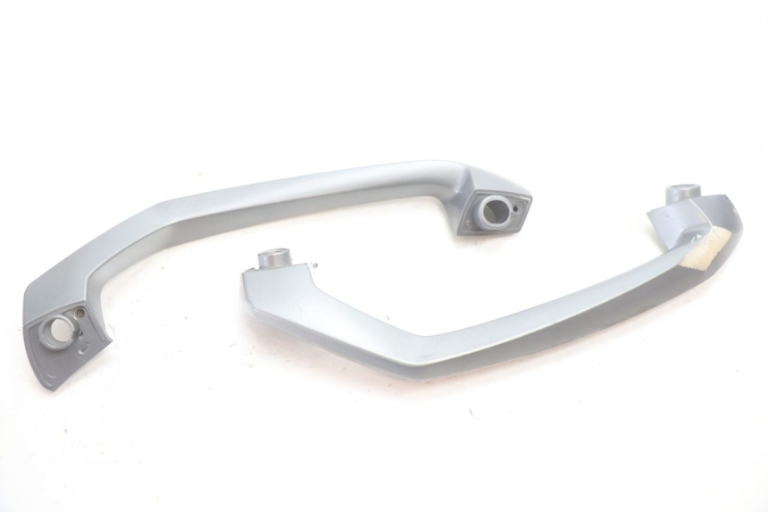photo de GRAB RAIL BMW C SPORT 650 (2015 - 2021) - Technical close-up