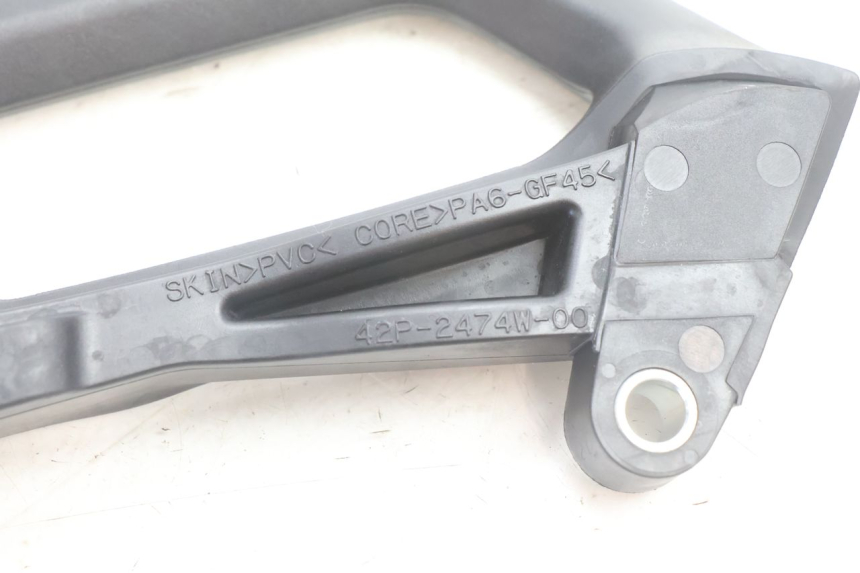 photo de RIGHT GRAB RAIL  YAMAHA FZ8 800 (2010 - 2016) - Alternative perspective